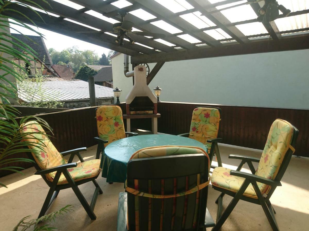 Fachwerkhaus In D 63667 Nidda Fuer 8 Bis 12 Personen Apartamento Exterior foto